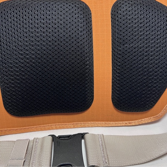 Rapha Trail Hip Pack - Orange - LIKE NEW - Picture 8 of 13